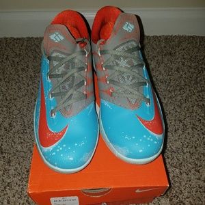 KD6 YOUTH 6 WOMEN 7.5/8